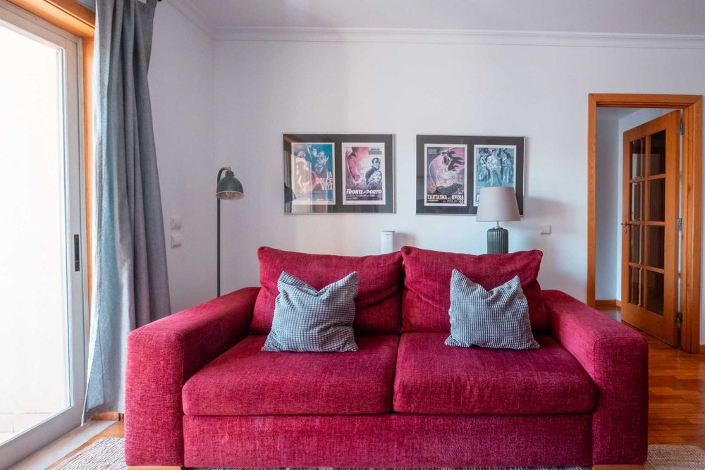 Sofá-cama em bom estado e de boa qualidade