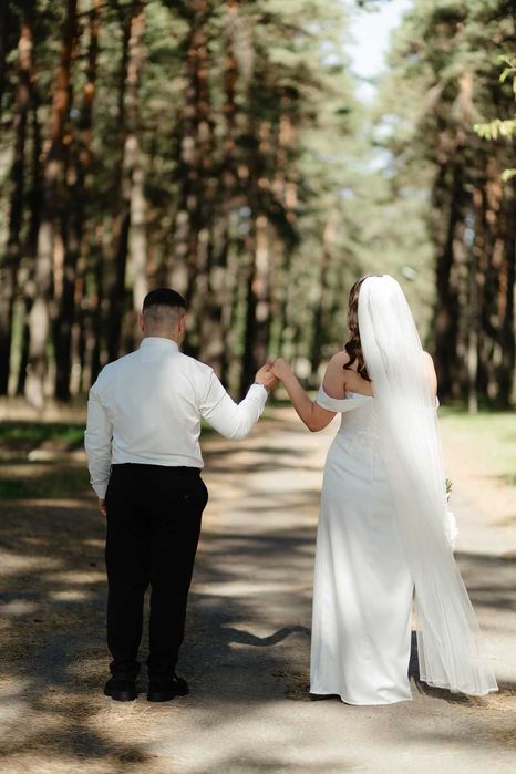 Весільна  ніжна сукня кольору айворі