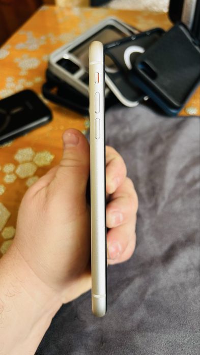 IPhone 11 / 64 gb