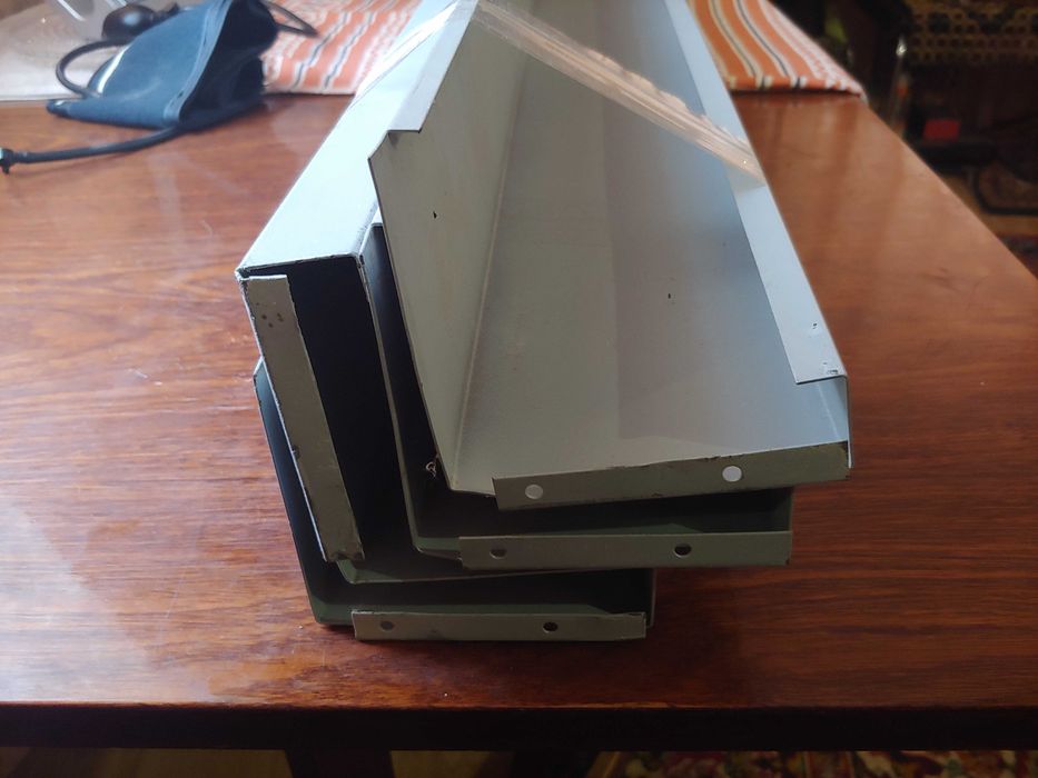 Продам металеві деталі кути 4 шт