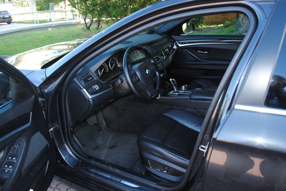 Sprzedam bardzo zadbane BMW 5  2L diesel skóry