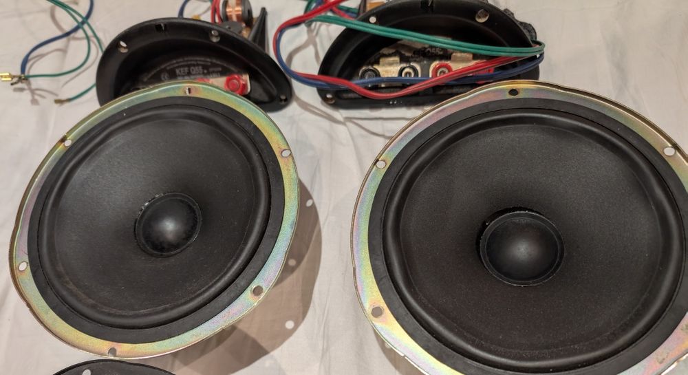 Altifalantes Kef Q55