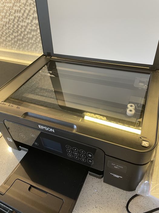 Кольоровий принтер Epson XP 4100 з комплектом фарб у картриджі. МФУ