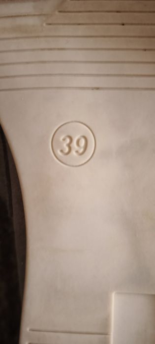 Замшеві лофери бренду HELLOSTORE SHOES. 38 розмір