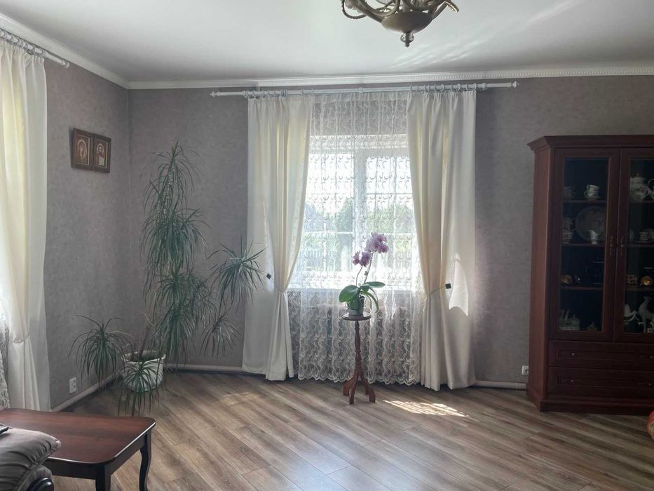 Продаж сучасного-будинку  с. Левків(центр)