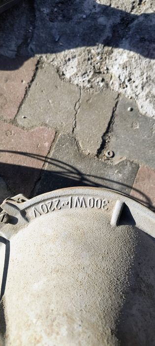 Stare lampy przemysłowe z Prl