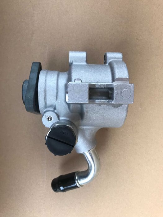 Насос гидроусилителя ГУР Jeep Cherokee (99-05)