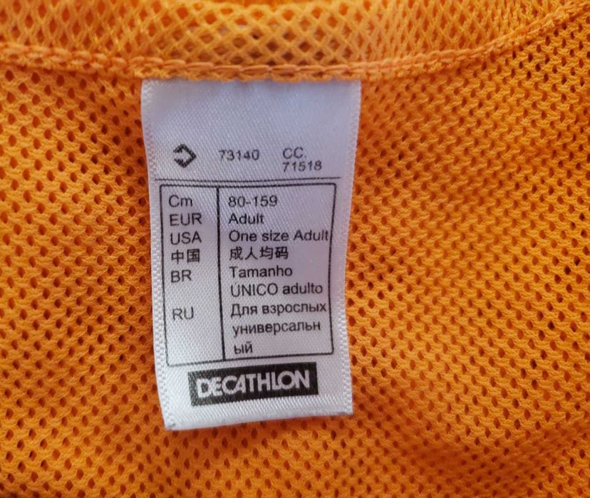 Caneleiras ADIDAS e Coletes Desportivos KIPSTA