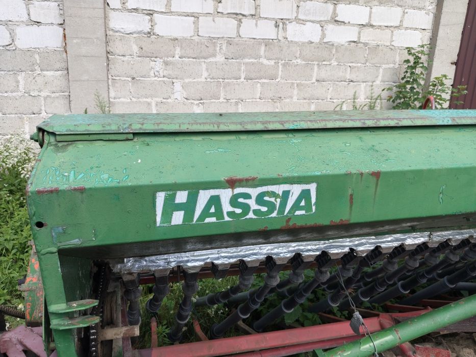 siewnik Hassia z broną aktywną wirującą 4 m