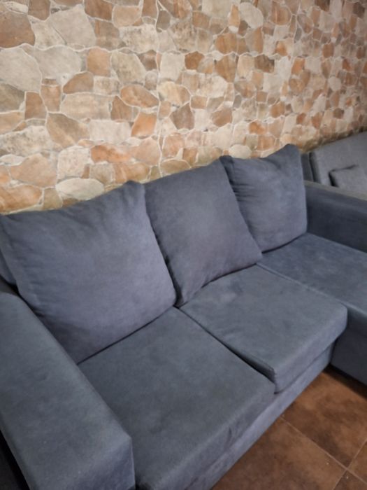 Sofa cinzento  rato