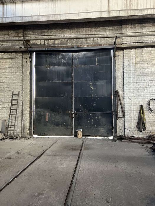 Цех, производство, мех. работы. Мостовой кран. Мощность до 500 кВт.