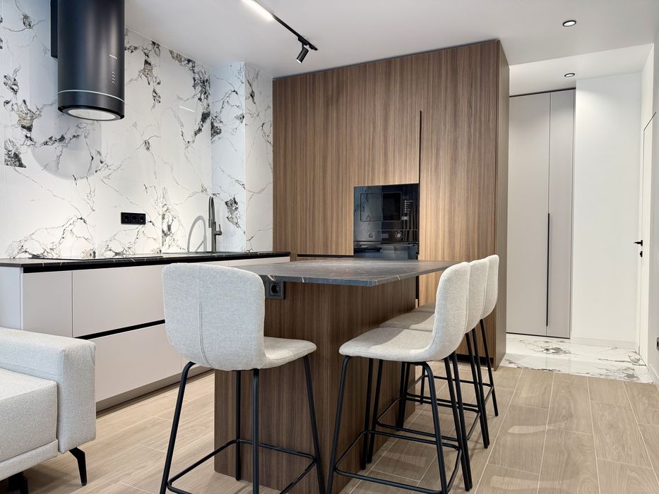 Простора квартира з кухнею-студією та балконом в ЖК Manhattan! 48м2