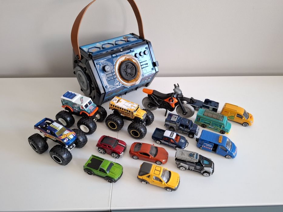 Głośnik przenośny hotweels tor wyścigowy samochodziki monster truck