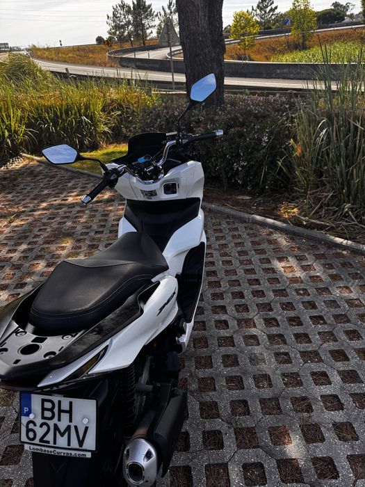 Honda Pcx 2024.