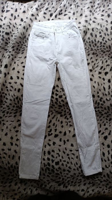Spodnie damskie białe