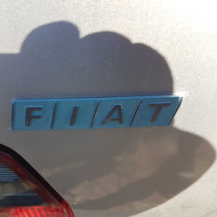 logo emblemat napis FIAT UNO