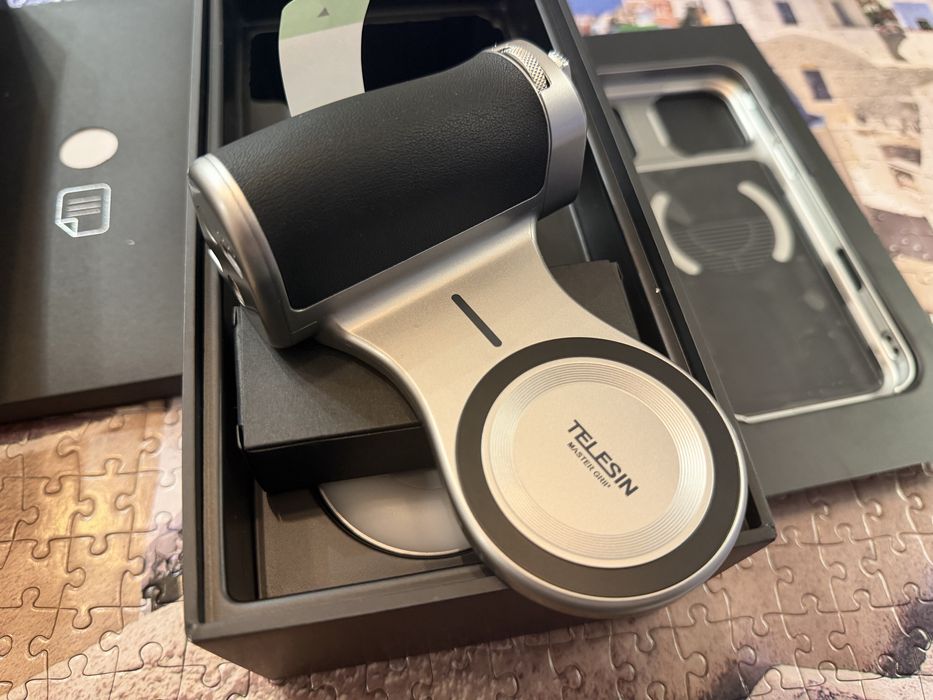 TELESIN Master Grip for iPhone 17 Pro Max creator combo