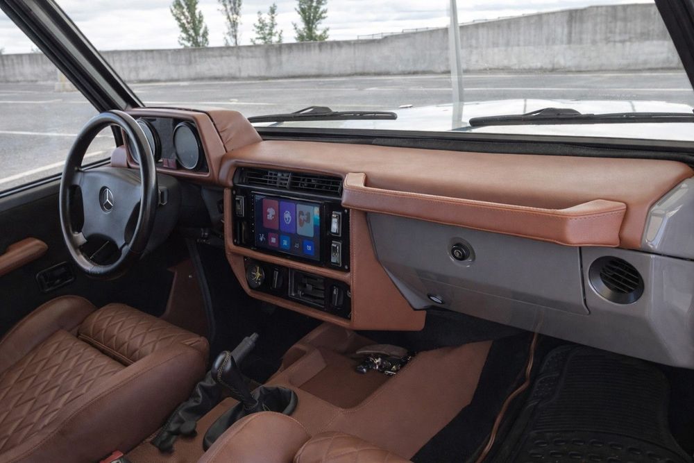 Mercedes-Benz G 300