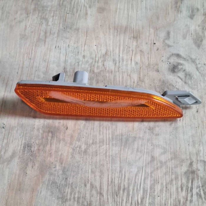 Поворотник боковой USA на Porsche Cayenne 958