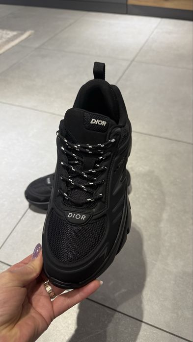 Жіночі кросівки Dior