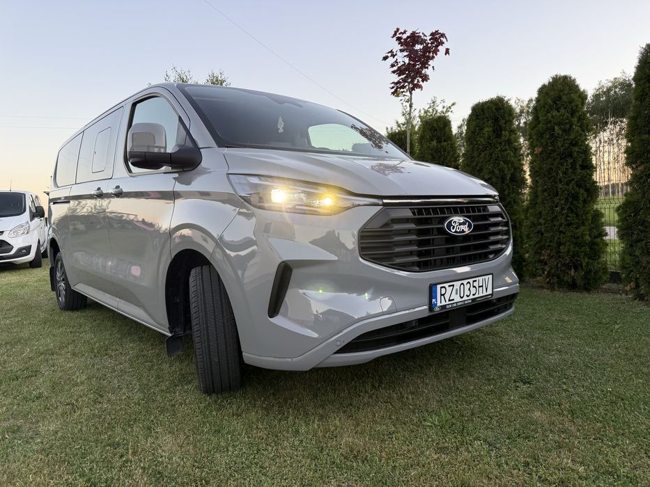 Wynajem  -Nowy Ford Transit Custom 9 - osobowy