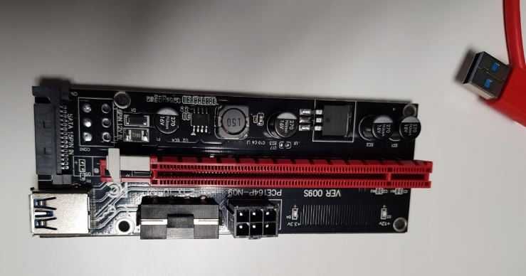 WYPRZEDAŻ Riser 009S USB3.0 PCI-E 1x-16x zasilany 6PIN SATA - 4 sztuki