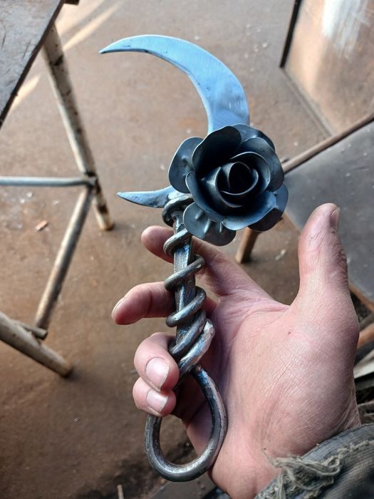 Ритуальний серп стальний