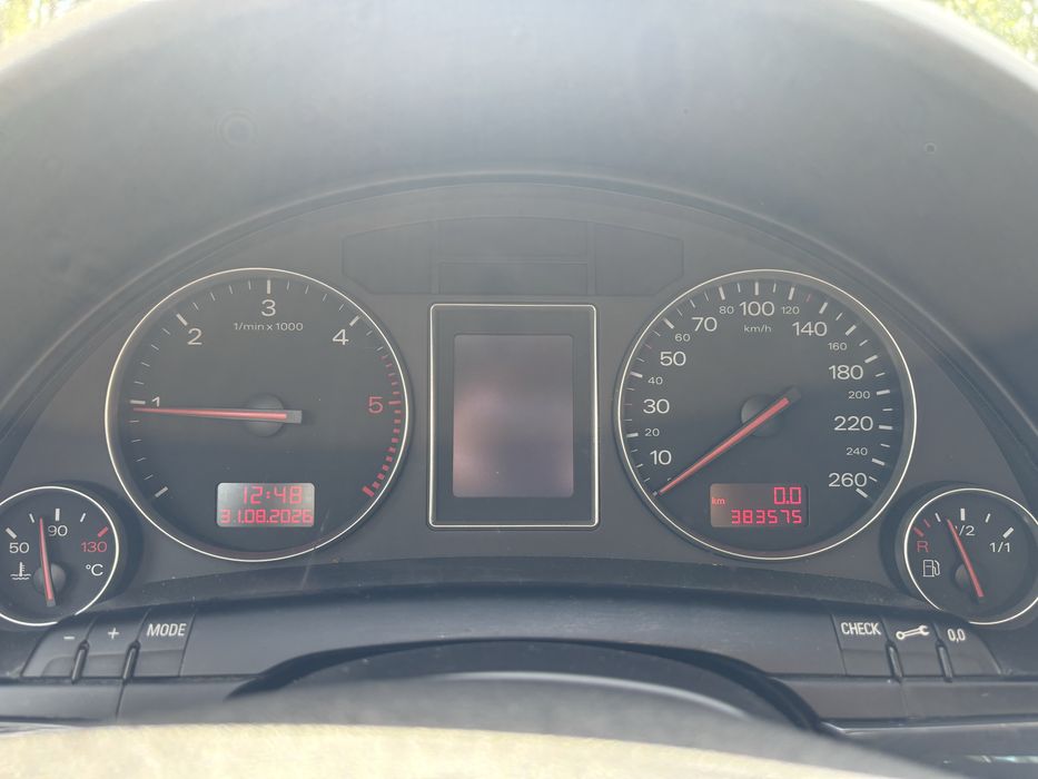Audi A4 Avant (8E) 1.9 TDI 131cv (2001) - Azul - Carrinha Espaçosa e Fiável