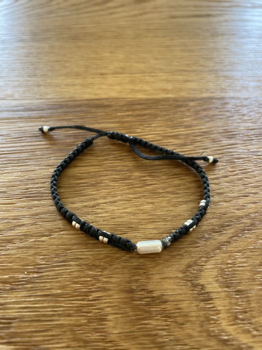 Pulseira preta ajustável de prata