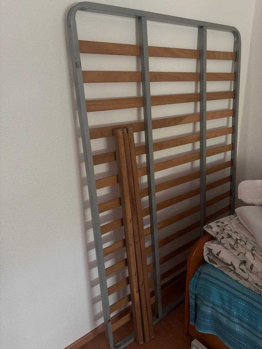 Vendo conjunto de quarto clássico, robusto e em bom estado geral