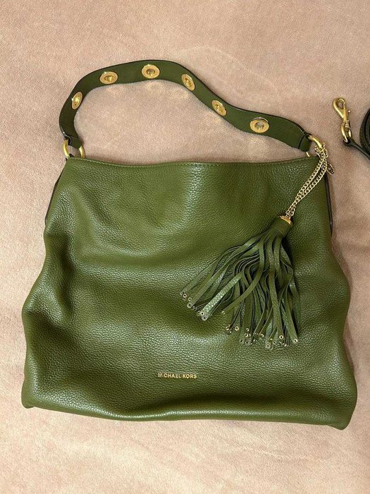 Сумка Michael Kors Brooklyn Large без або з гаманцем в колір сумочки.