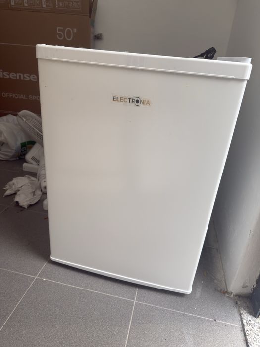 Frigobar eletronia