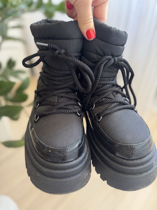 Дутіки/угги/чоботи 37р