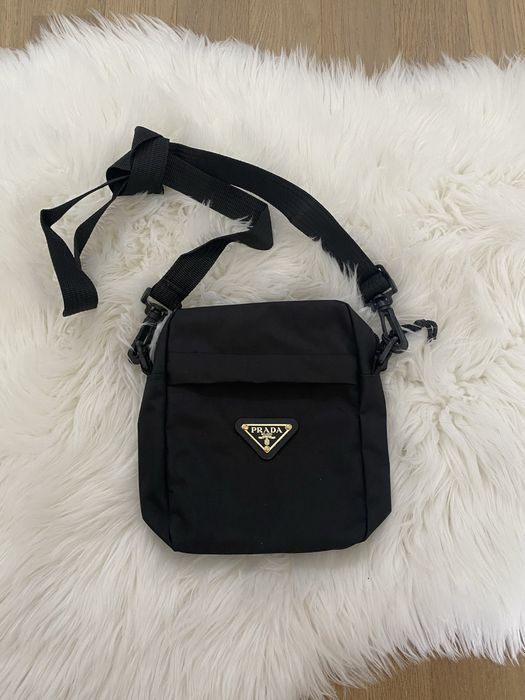 Nowa torebka listonoszka uniseks złote napisy