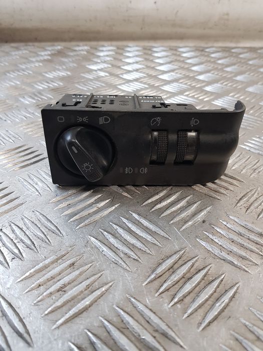 Włącznik Przełącznik Świateł 1H5941531P Vw Vento 92R-