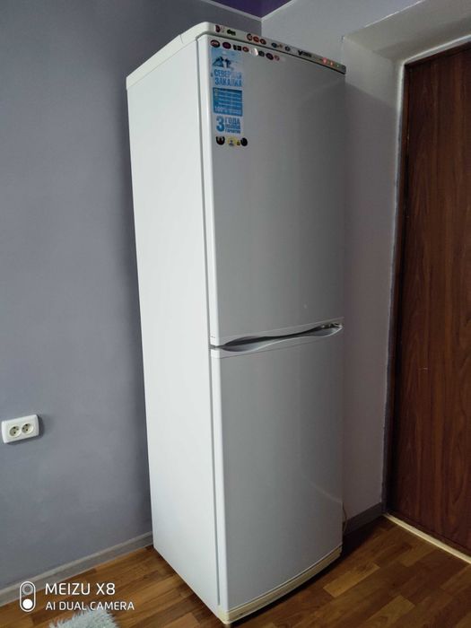 Продам по вул. Університетська