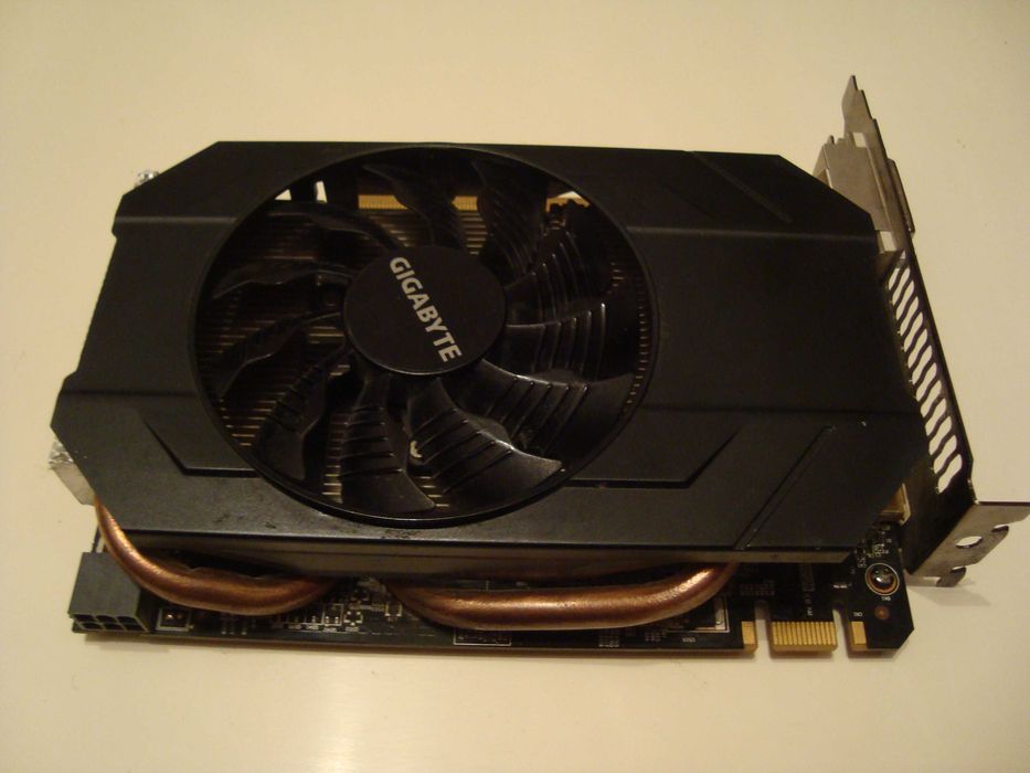 Продаю карту GTX 960 GIGABYTE.