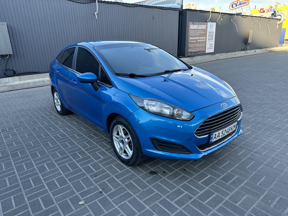Оренда прокат 4000 Ford Fiesta бензин/газ в таксі машини автомобіля