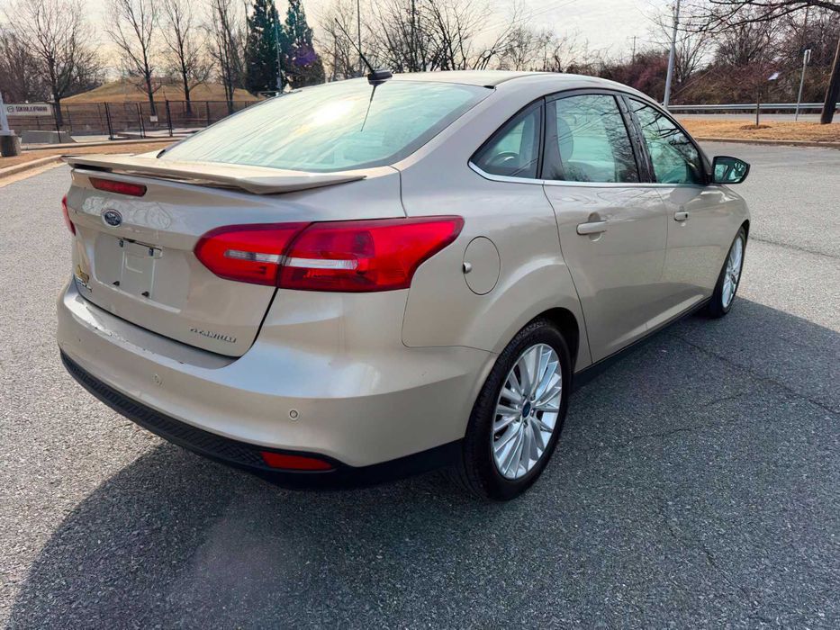 Ford Focus Titanium      2018
