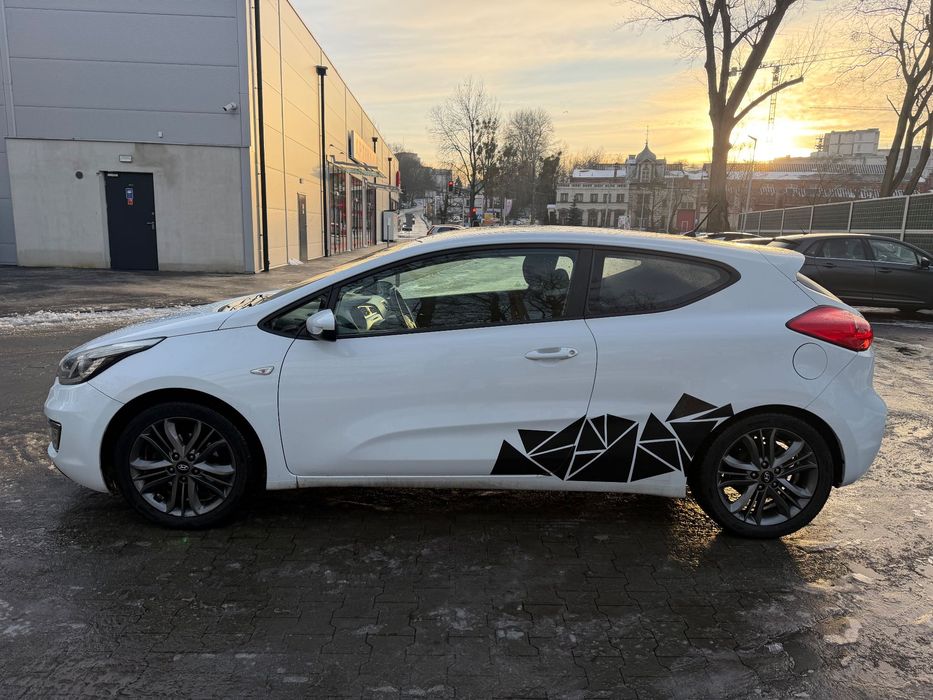 Kia ProCeed Coupe II 2013 rok 1.6 benzyna