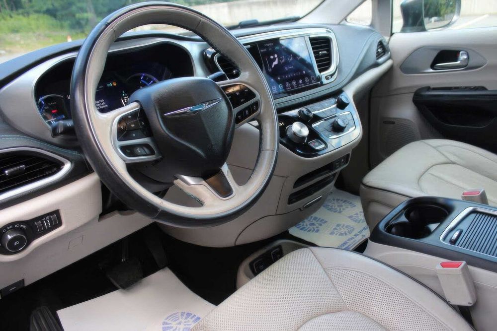 Chrysler Pacifica      2018