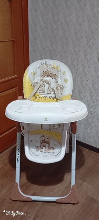 Стульчик для кормления дитини