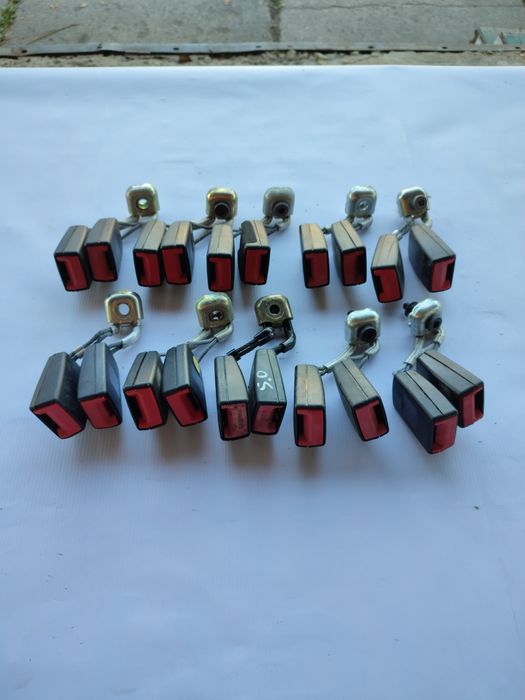 Фіксатор ремення безпеки Пассат б6 б7 Октавія А5 Гольф 6 5 розборка