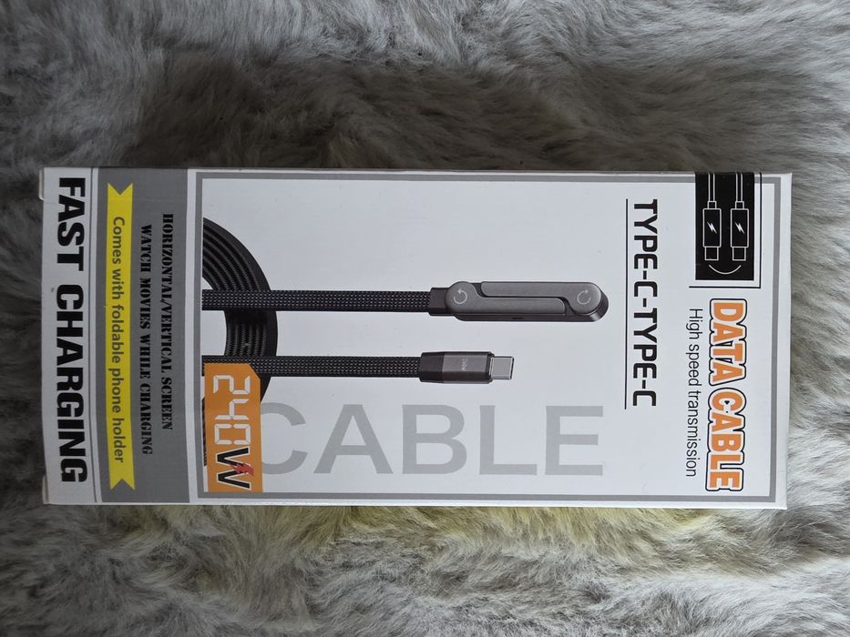 kabel USB-C do USB-C z rozkładaną podstawką pod telefon (obsługujący moc do 240W).