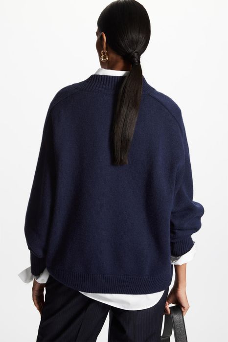 Светрик Cos 100% wool