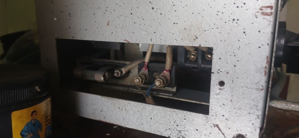 Зарядний пристрій для акумулятора