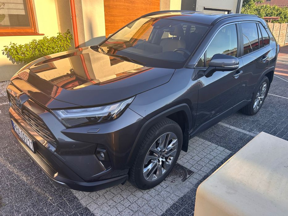 Piękna Toyota Rav4 executive 2023 rok 2,5 hybrid
