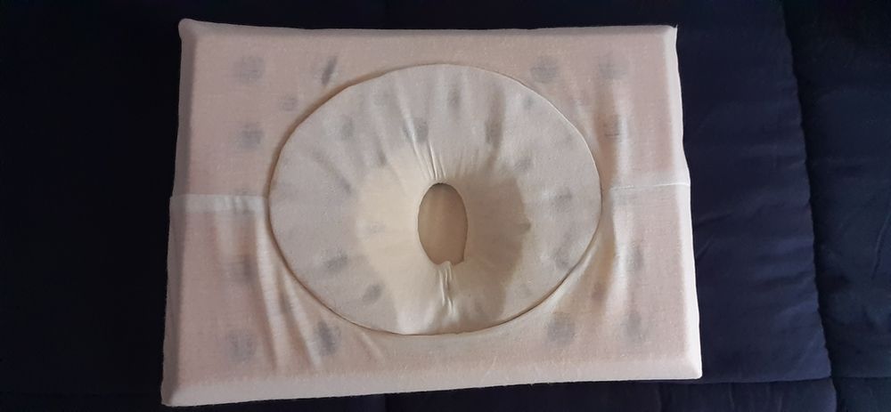 Almofada ergonómica de bébé.