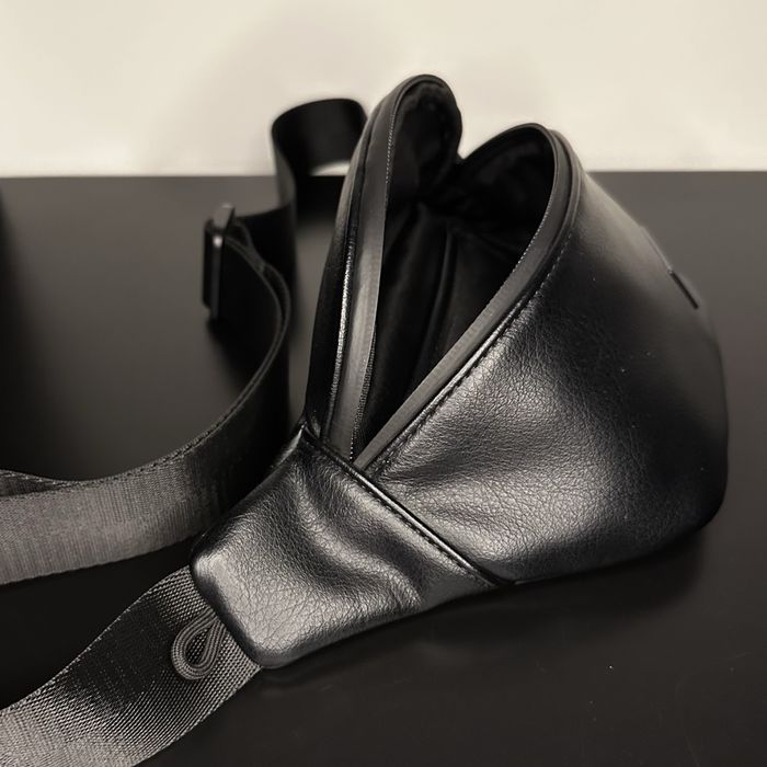 Сумка бананка поясна чорна Pull&Bear