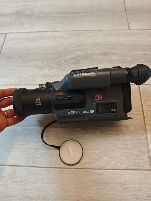 Camera de filmar vintage Grundig